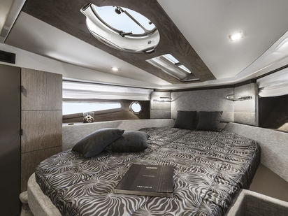 Bateau à moteur Cranchi M44 HT · 2018 · Onesta (1)