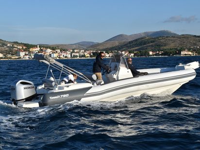 Bateau semi-rigide Marlin 790 · 2022 (0)