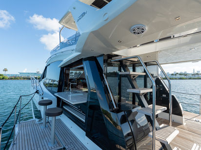 Infinity Flybridge (1)