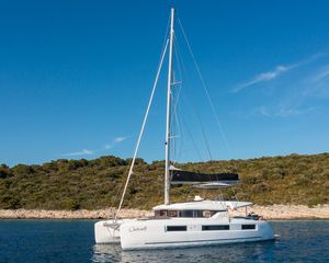 Lagoon 51