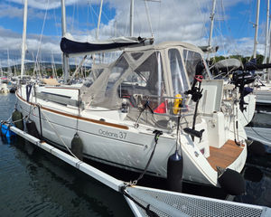 Beneteau Oceanis 37