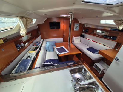 Żaglówka Beneteau Oceanis 37 · 2009 · Serenade (1)