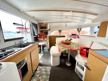 Catamaran Lagoon 380 S2 · 2017 · Poe Maia (1)