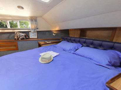 Houseboat Le Boat Royal Classique · 2002 · Royal Classique - Comfort 21 (1)