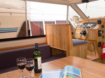 Casa flotante Le Boat Lake Star · 1994 · Lake Star - Budget 1 (1)