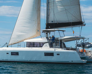 Lagoon 42