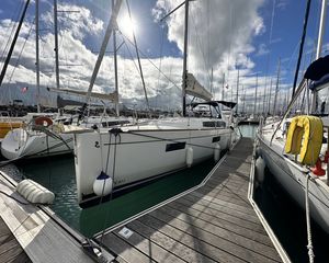 Beneteau Oceanis 38.1