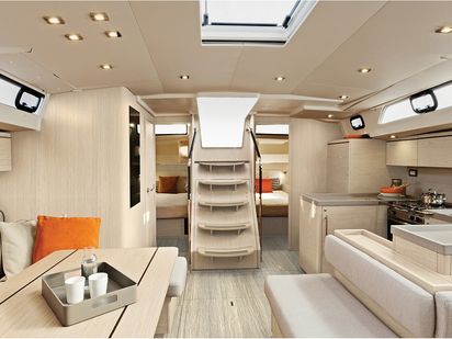 Barracuda (Refit 2026 - A/C - Generator - Electric Heads - 12 Pax) (1)