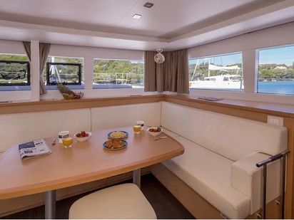 Catamaran Lagoon 450 F · 2016 · Gin Tonic (1)