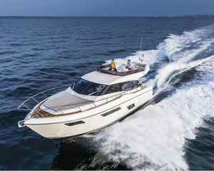 Ferretti 450