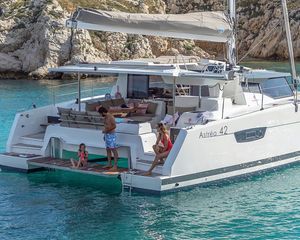 Fountaine Pajot Astrea 42