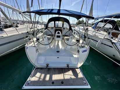 Sailboat Bavaria Cruiser 37 · 2020 (0)