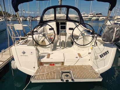 Sailboat Jeanneau Sun Odyssey 349 · 2019 (0)