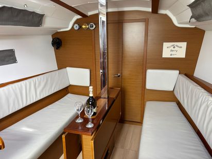 Segelboot Jeanneau Sun Odyssey 349 · 2019 · Berry (1)