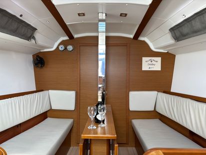 Velero Jeanneau Sun Odyssey 349 · 2019 · Diddley (1)