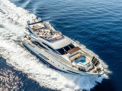 Barco a motore Dominator 780S · 2009 (0)