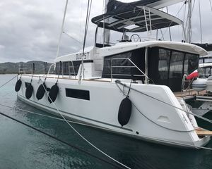 Lagoon 52