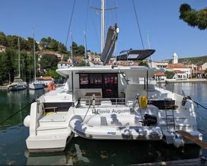 Fountaine Pajot Astrea 42