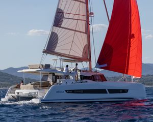 Fountaine Pajot New 44
