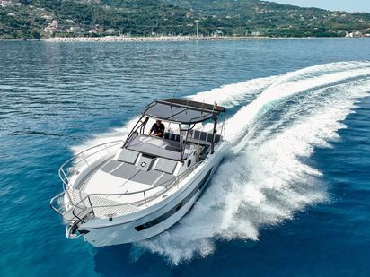 Tropea 2026: Exclusive Full-Day Experience with Lunch on Board (0)