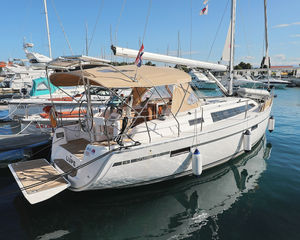 Bavaria Cruiser 37