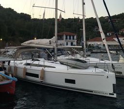 Sailboat Beneteau Oceanis 46.1 · 2021