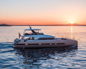 Lagoon Seventy 8