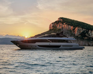 Riva 102 Corsaro Super