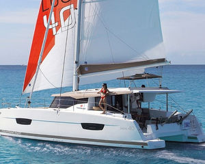Fountaine Pajot Lucia 40