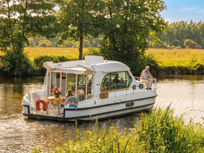 Houseboat Nicols Sedan 1010 · 2001 (0)