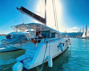 Lagoon 42
