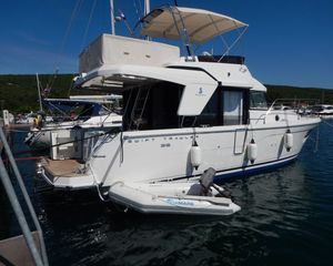 Beneteau Swift Trawler 35