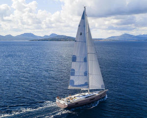 Beneteau Oceanis 52