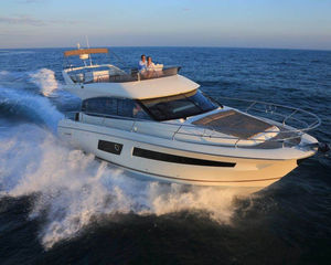Prestige 450 Fly