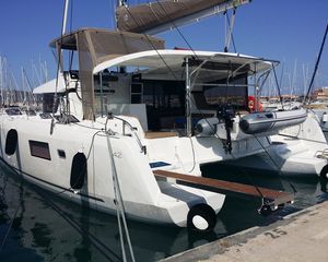 Lagoon 42