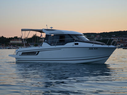 MF 795 (0)
