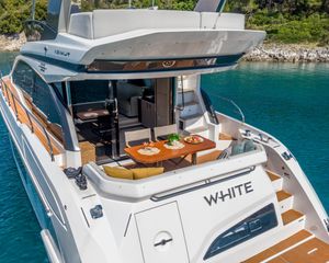 Azimut 53 Fly