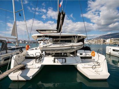 Lagoon 42