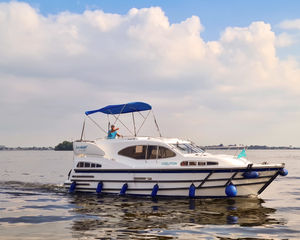 Locaboat Plaisance Europa E300