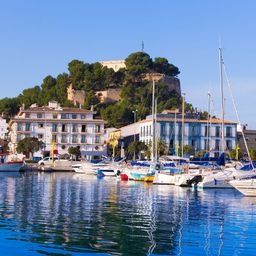 Vistas al puerto de Denia